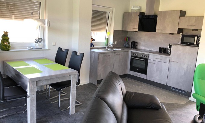 Tossens House | Cozy Holiday House Tossens for 2-4 with Spa & Kitchen