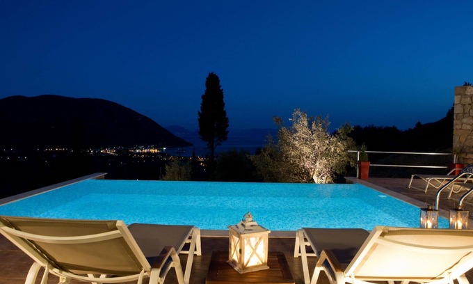 Evgiros House | Cozy Holiday House Vasiliki with Pool for Up to 5 Guests