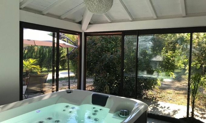 Vitrac House | Cozy Holiday House Vitrac with Ocean View & Spa Amenities