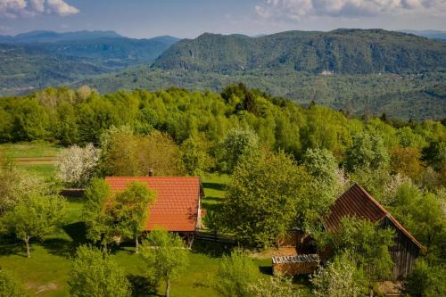 Skrad House | Inviting Holiday House with Parking in Gorski Kotar