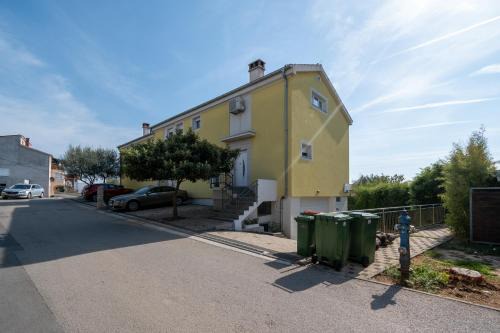 Zadar House | Pet-Friendly Holiday House with Parking in Zadar