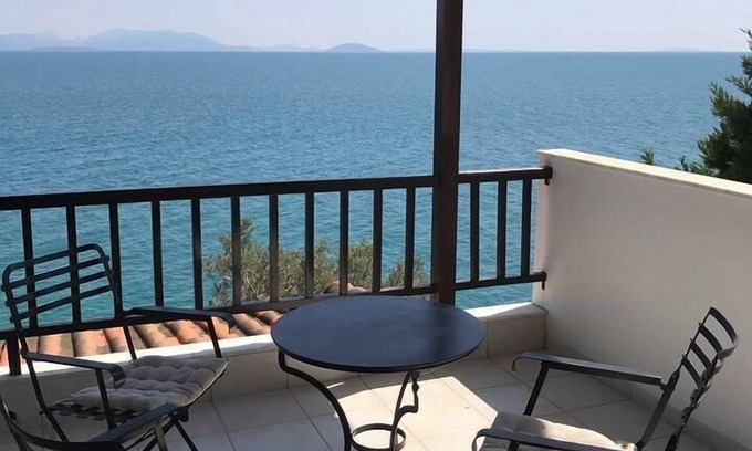 Kefalari House | Ideal Holiday House in Xiropigado for Families and Groups