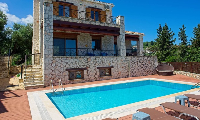 Tragaki House | Inviting Holiday House in Zakynthos with Private Pool