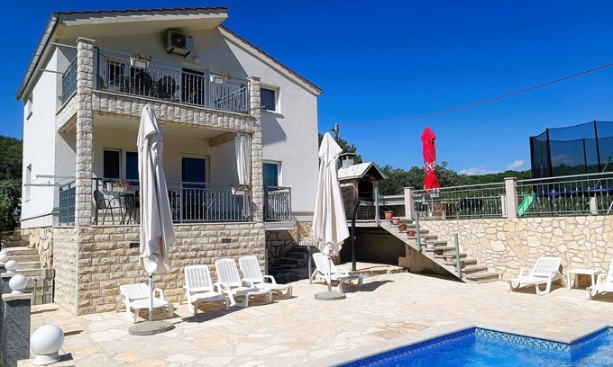 Biokovsko Selo House | Inviting Holiday House Zagvozd with Private Pool & Spa