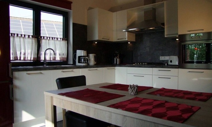 Breitscheid House | Relax in Nature: Guest Rated 9.8, Pool & Child Friendly Bungalows