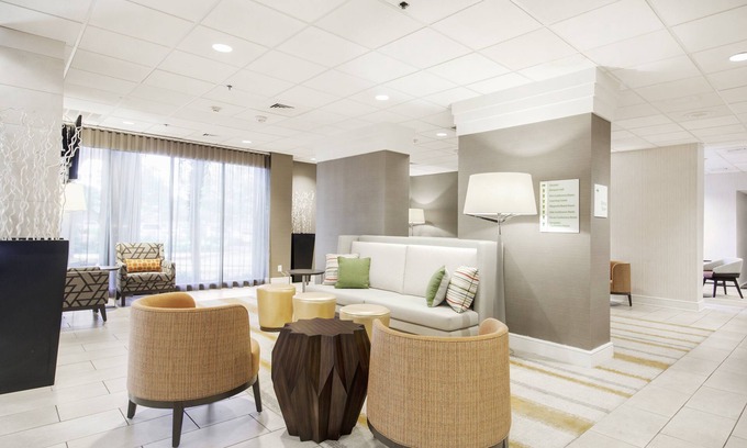 Highland Hotel | Discover Holiday Inn Austin Midtown: Family-Friendly Getaway