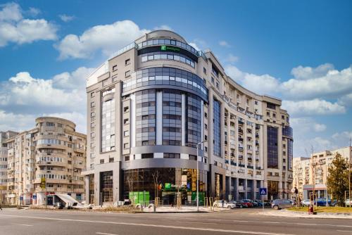 Bucharest Hotel | Pet-Friendly Holiday Inn Bucharest - Times with Spa Access