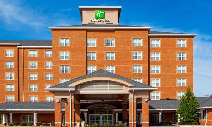 Chantilly Hotel | Comfortable Stay at Holiday Inn Chantilly-Dulles Expo Airport
