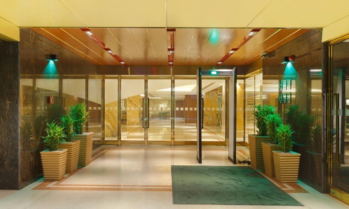 Dhaka Hotel | Prime Stay at Holiday Inn Dhaka City Centre with Pool & Spa