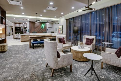 East Windsor Hotel | Inviting Holiday Inn East Windsor: Family-Friendly Amenities