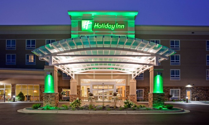 Eau Claire Hotel | Discover Holiday Inn Eau Claire South I-94: Top-Rated Comfort
