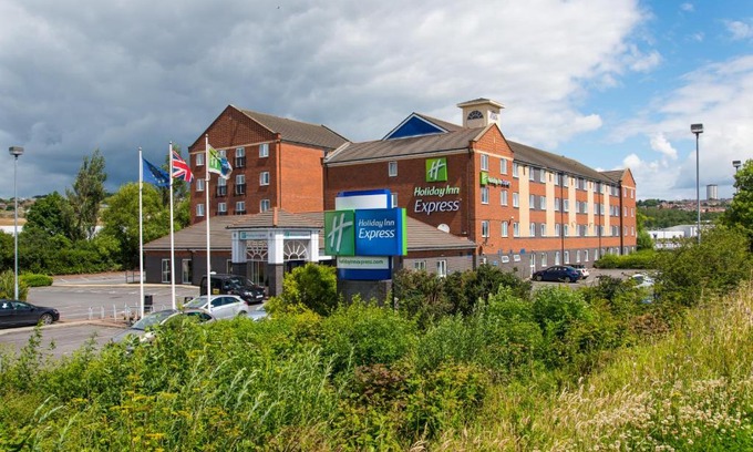 Swalwell Hotel | Welcoming Holiday Inn Express Newcastle Gateshead - Ideal for Families