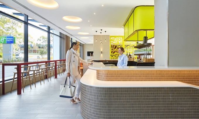 Macquarie Park Hotel | Eco-Friendly Holiday Inn Express Sydney Macquarie Park