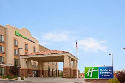 Twentynine Palms Hotel | Inviting Holiday Inn Express & Suites in Twentynine Palms