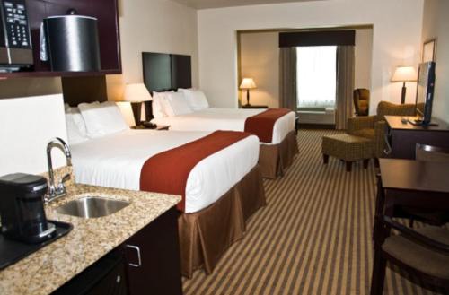 Heber Springs Hotel | Guest Approved: Holiday Inn Express & Suites Heber Springs