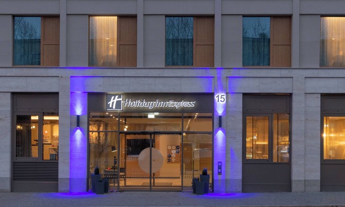 Innenstadt Hotel | Comfortable Stay at Holiday Inn Express Potsdam with Breakfast