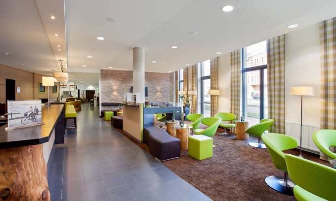 Innenstadt Hotel | Comfortable Stay at Holiday Inn Express Augsburg with Breakfast