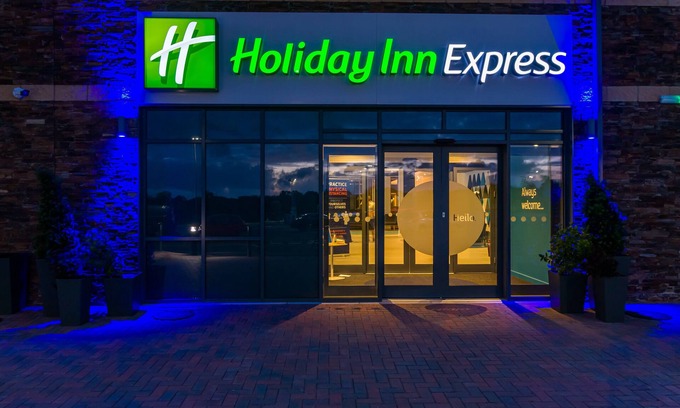 St Wenn Hotel | Top-Rated Holiday Inn Express Bodmin with Family-Friendly Amenities