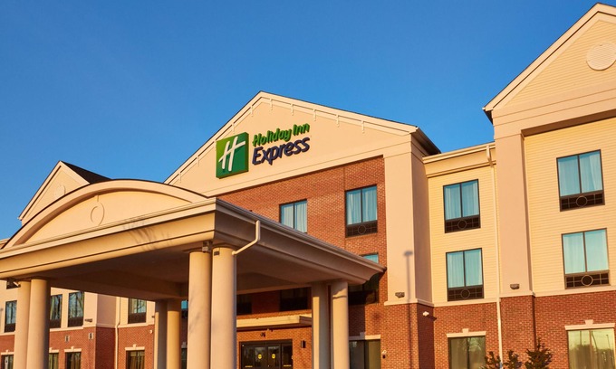 Bordentown Hotel | Comfortable Stay at Holiday Inn Express Bordentown