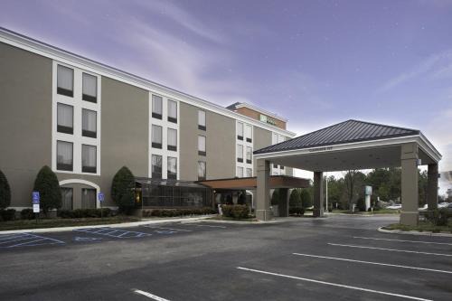 Bermuda Hotel | Comfortable Stay at Holiday Inn Express - Chester, IHG Hotel