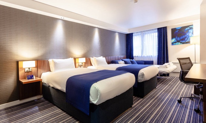 Longcroft Hotel | Convenient Holiday Inn Express Near Edinburgh Airport