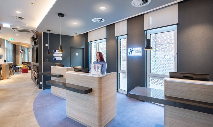 Erlangen Hotel | Discover Holiday Inn Express Erlangen: Eco-Friendly Comfort