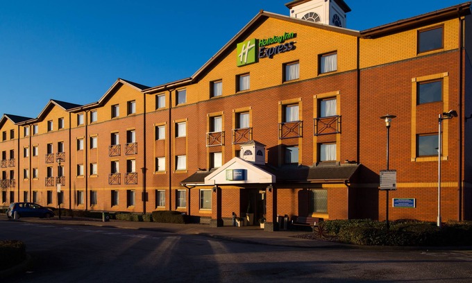Stoke-on-Trent Hotel | Convenient Stay at Holiday Inn Express Stoke On Trent