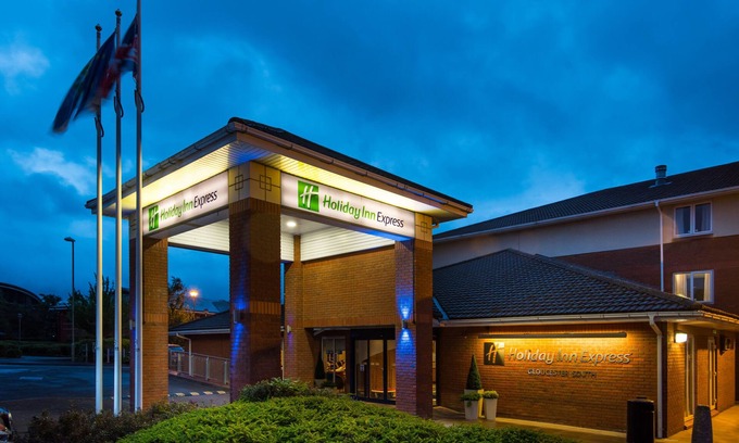 Quedgeley Hotel | Comfortable Holiday Inn Express Gloucester - South Awaits You