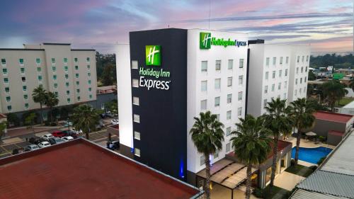 Tlaquepaque Hotel | Discover Holiday Inn Express Guadalajara Aeropuerto