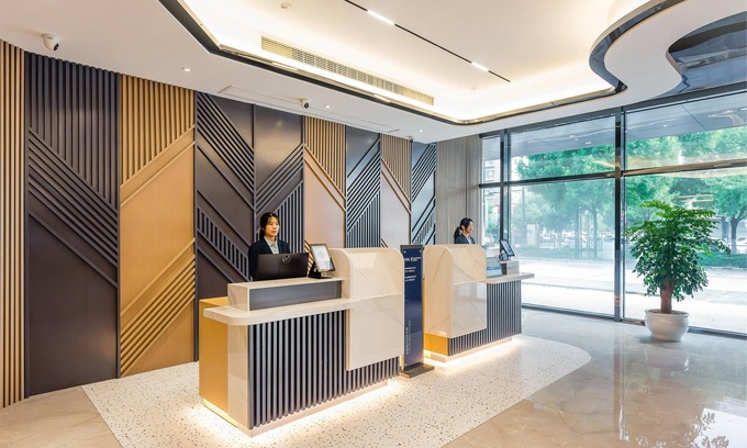 Xiaoshan Hotel | Discover Holiday Inn Express Hangzhou: Family-Friendly Stay
