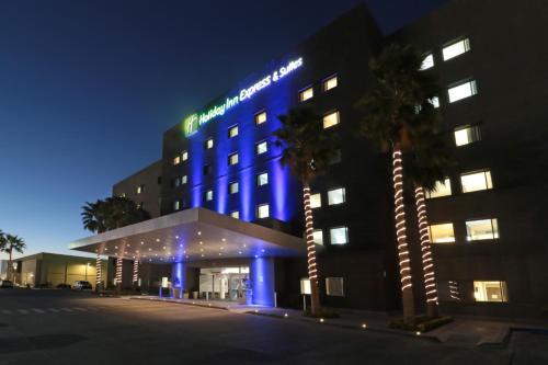 Hermosillo Hotel | Discover Holiday Inn Express Hermosillo: Oceanfront Escape