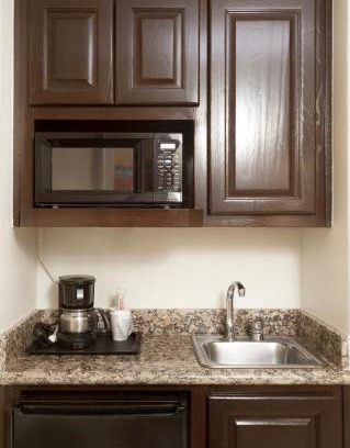 Brownsville Hotel | Comfort at Holiday Inn Express Hotel and Suites Brownsville