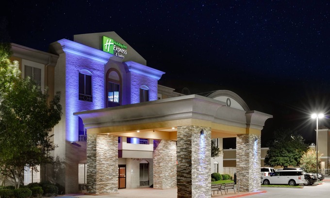 Duncanville Hotel | Comfortable Stay at Holiday Inn Express Dallas - Duncanville