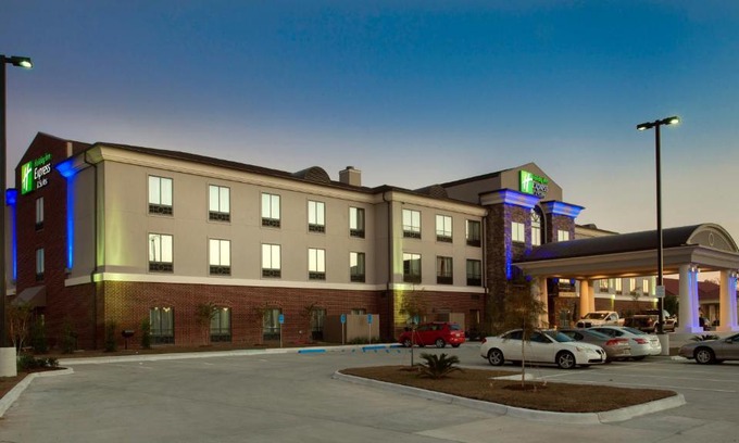 Morgan City Hotel | Top-Rated Holiday Inn Express & Suites Morgan City Getaway