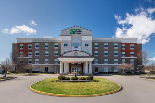 Terre Haute Hotel | Inviting Holiday Inn Express Hotel & Suites Terre Haute Stay