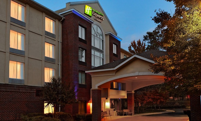 Brandermill Hotel | Comfortable Stay at Holiday Inn Express Richmond-Brandermill