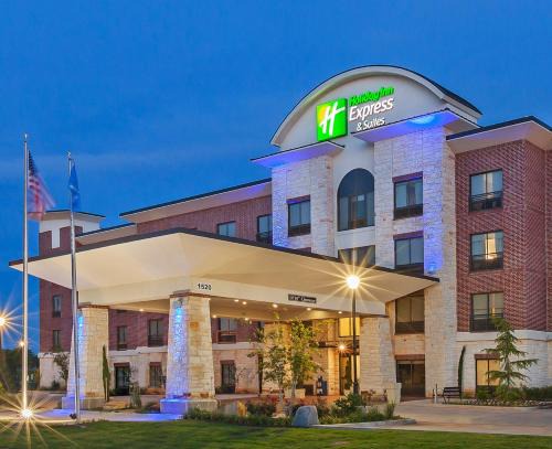 Duncan Hotel | Book Your Stay at Holiday Inn Express Hotel and Suites Duncan