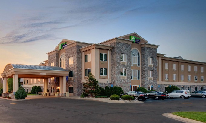 Saginaw Hotel | Discover Holiday Inn Express Hotel & Suites Saginaw Comfort