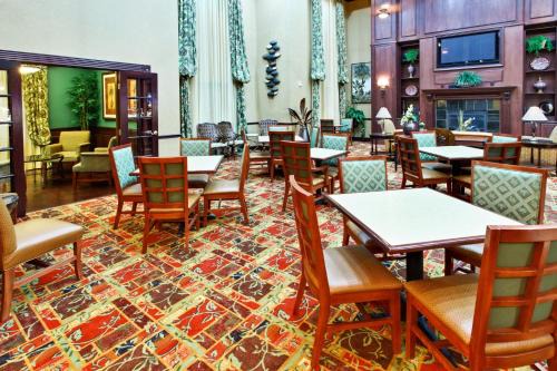 Hurst Hotel | Top-Rated Holiday Inn Express DFW West with Ocean View