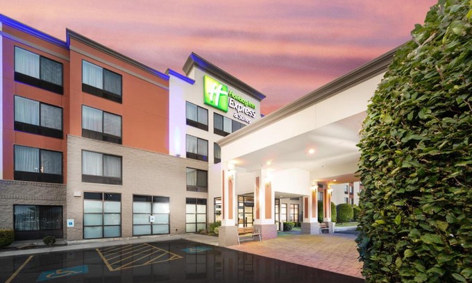 Pasco Hotel | Top-Rated Holiday Inn Express Hotel & Suites Pasco-TriCities