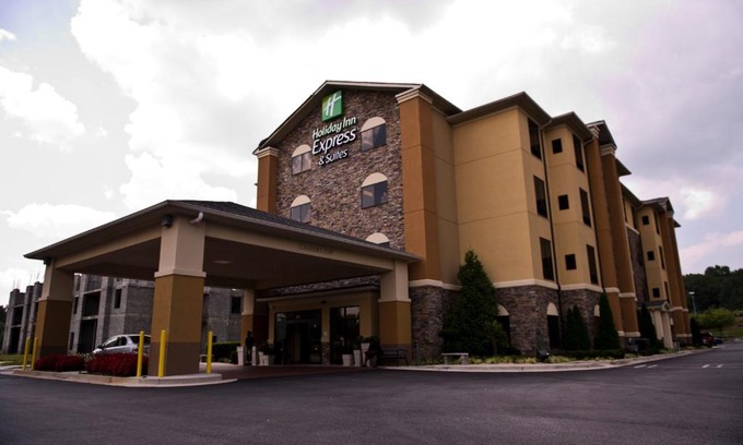 Lithonia Hotel | Convenient Holiday Inn Express Hotel & Suites Atlanta East