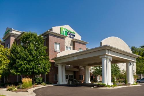 Independence Hotel | Comfortable Stay at Holiday Inn Express Independence, IHG Hotel