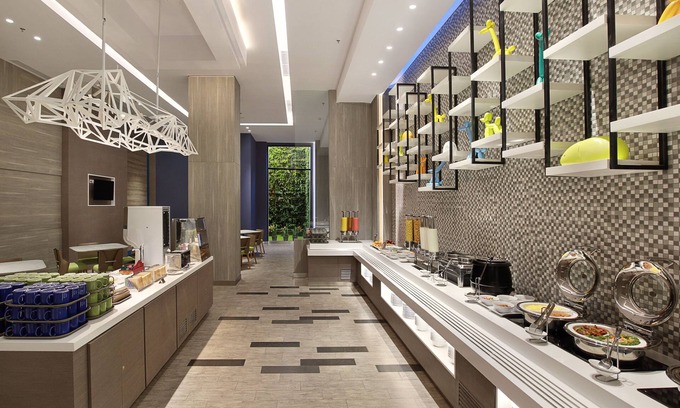 Kebon Kacang Hotel | Comfortable Stay at Holiday Inn Express Jakarta Wahid Hasyim