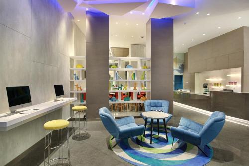 Kebon Kacang Hotel | Comfortable Stay at Holiday Inn Express Jakarta Wahid Hasyim