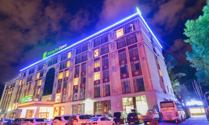 Chengguan District Hotel | Comfortable Stay at Holiday Inn Express Lhasa Potala Palace