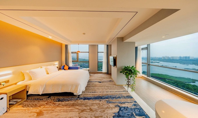 Luozhuang District Hotel | Top-Rated Holiday Inn Express Linyi Riverside with Free Breakfast