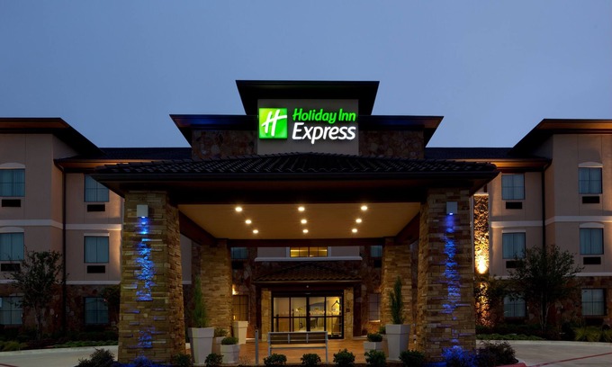 Marble Falls Hotel | Top-Rated Holiday Inn Express Marble Falls with Pool & Spa