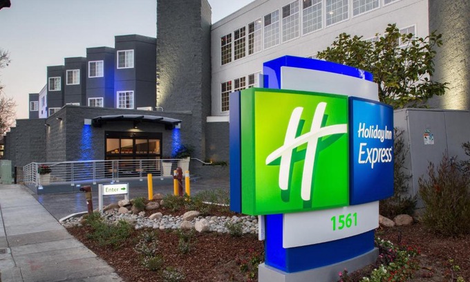Mountain View Hotel | Discover Holiday Inn Express Mountain View South Palo Alto
