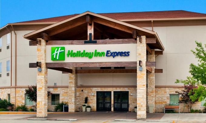 Salado Hotel | Discover Holiday Inn Express of Salado-Belton, IHG Hotel