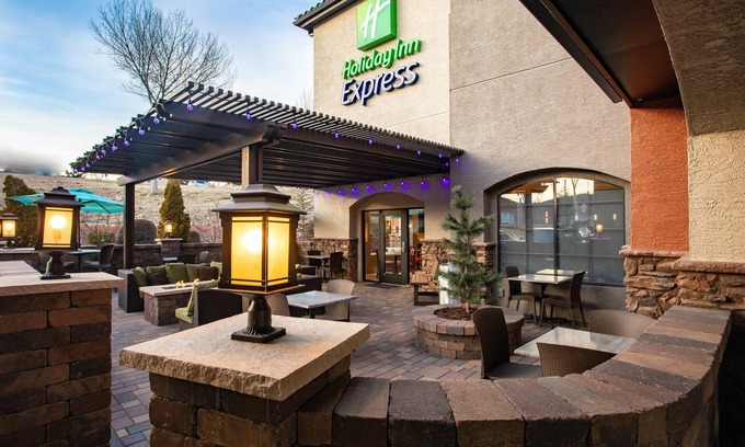 Prescott Hotel | Top-Rated Holiday Inn Express Prescott: Family-Friendly Amenities